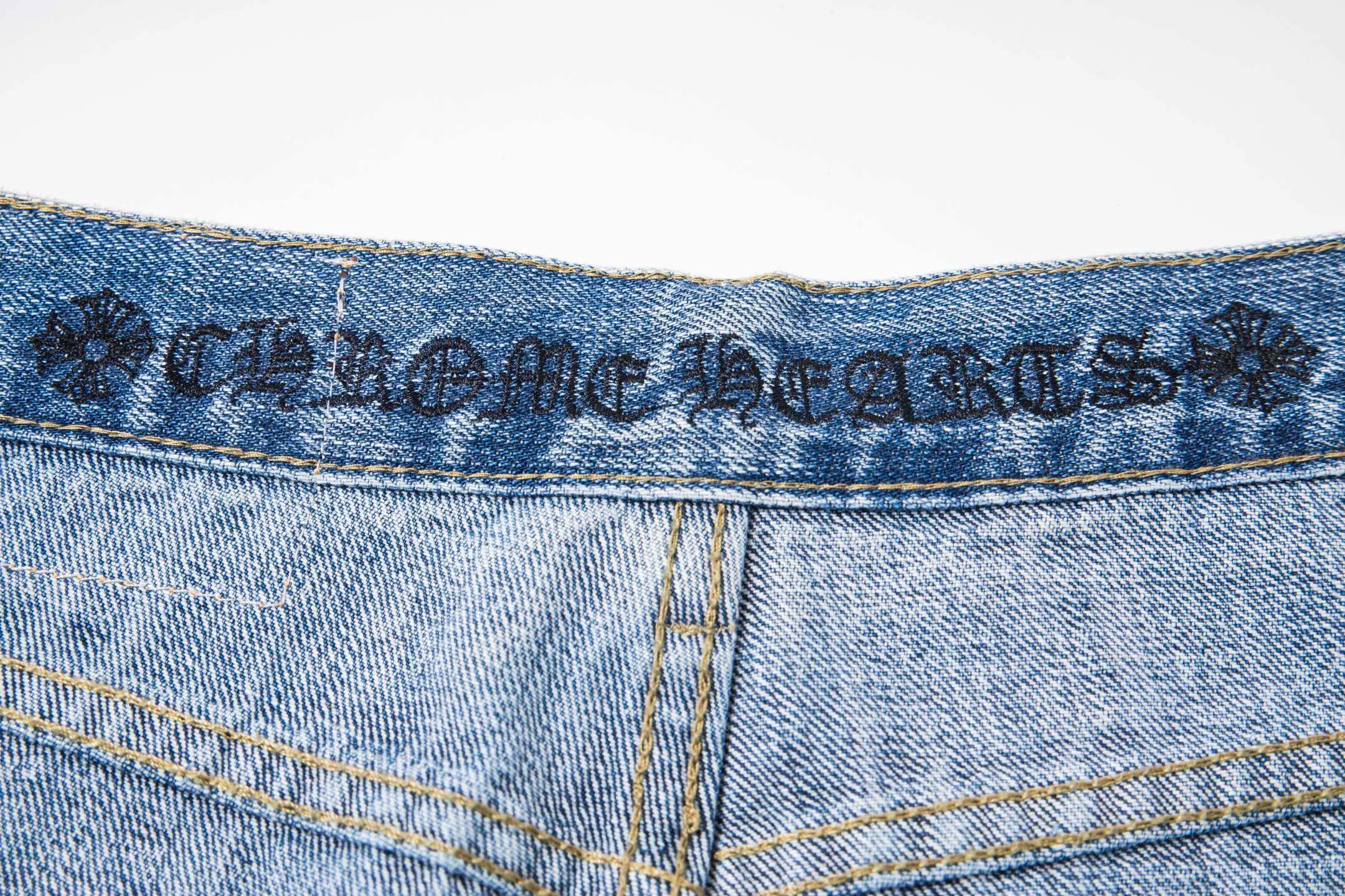 P280 High version (evergreen version) Chrome Hearts/Chrome Hearts 25FW CH starry sky leather cross bamboo jeans adopt starry sky themed leather elements, mostly in the shape of a cross, with glitter on the leather surface. Unique design with simple and elegant details, exquisite workmanship, neat lines and in-place details on the entire pair of pants! It’s also so cool that both men and women can easily control it. It’s a gender-neutral trendy up version. Style number: 1722# Color: blue Size: 28 30 32 34 36